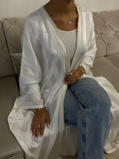 Abaya blanche élégante, soirée, abaya luxe, abaya de qualité, jawhara